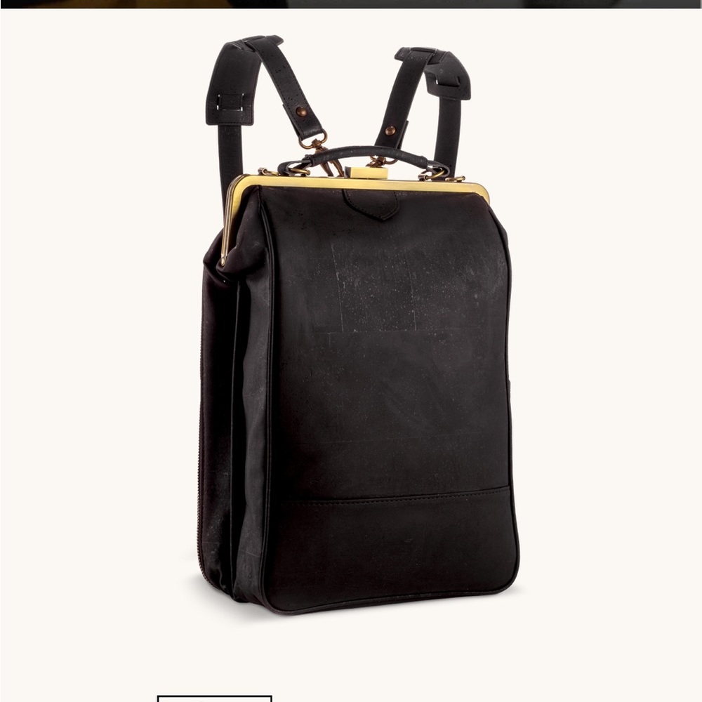 LaFlore Paris - BoBoBark Convertible Backpack (Black)